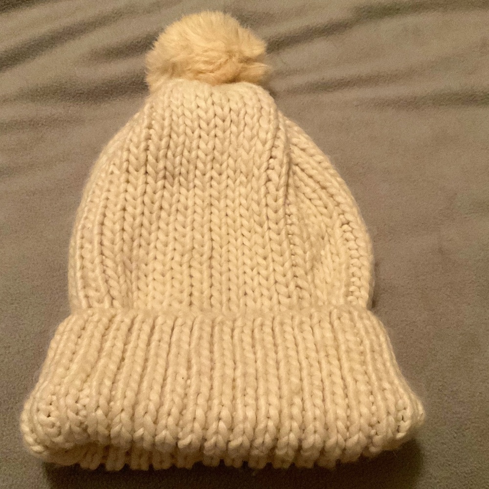 Women’s Beanie with Pom